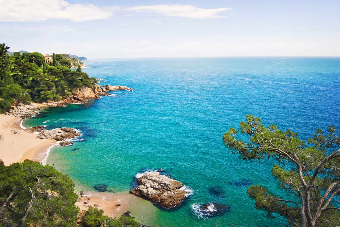 spanien-costa-brava-lloret-de-mar-strand-klein-g-481567405.jpg
