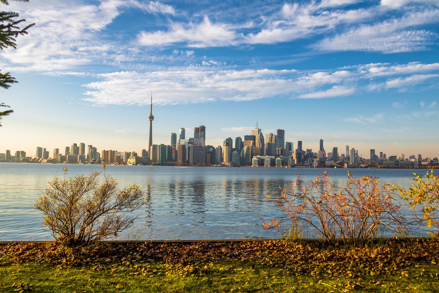 kanada-toronto-skyline-t-626547268.jpg