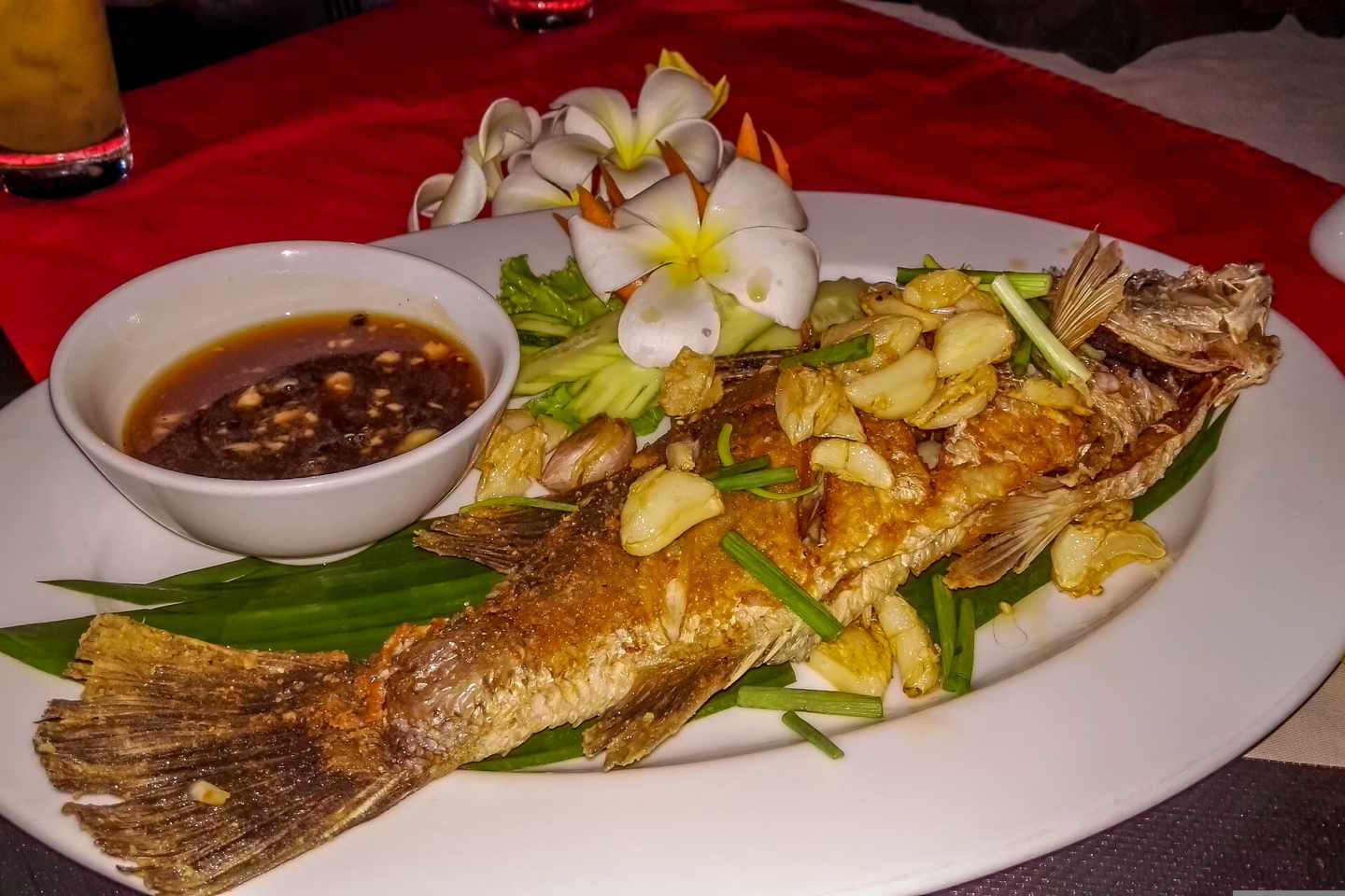 thailand-koh-phangan-fischspezialität-klein-g-597965956.jpg