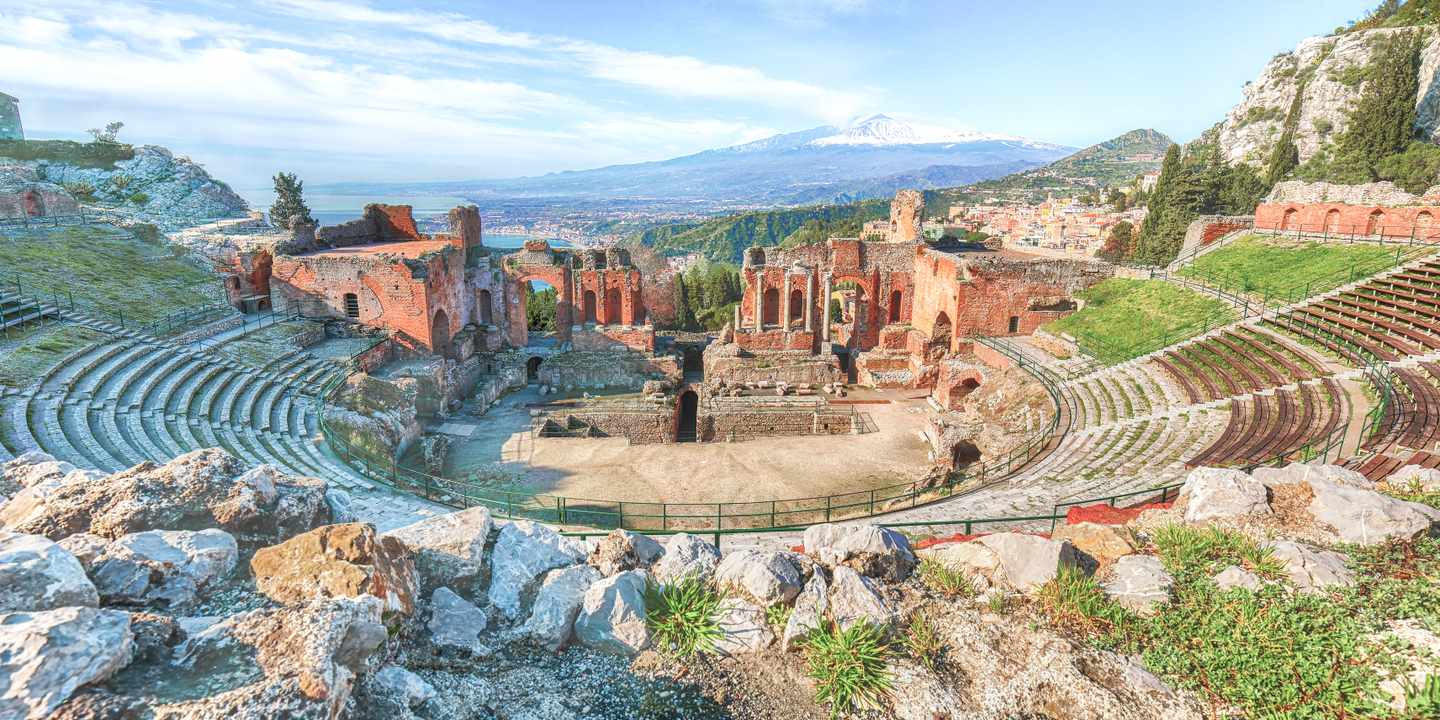 italien-sizilien-taormina-griechisches-theater-g-1151283128.jpg