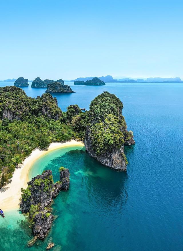 Zu den Angeboten Thailand Felsen in einer Bucht