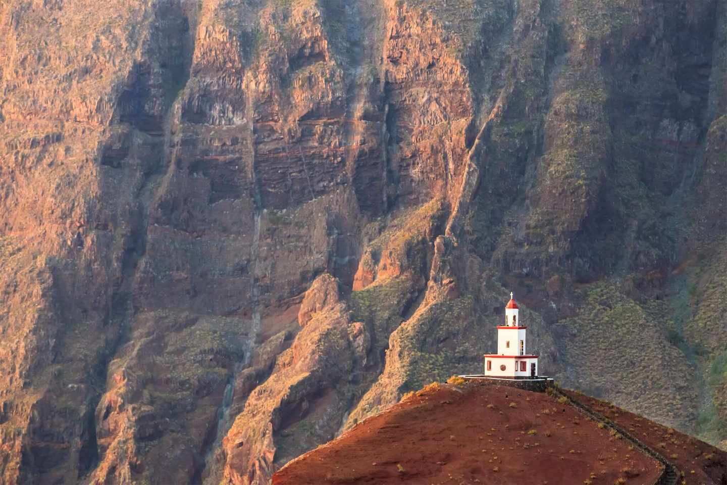 spanien-inselhopping-kanaren-el-hierro-campanario-de-joapira-g-1126729261.jpg