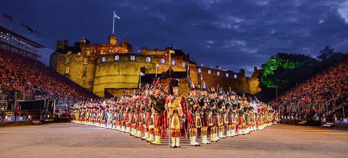 schottland-royal-edinburgh-military-tattoo-p-E46346.jpg