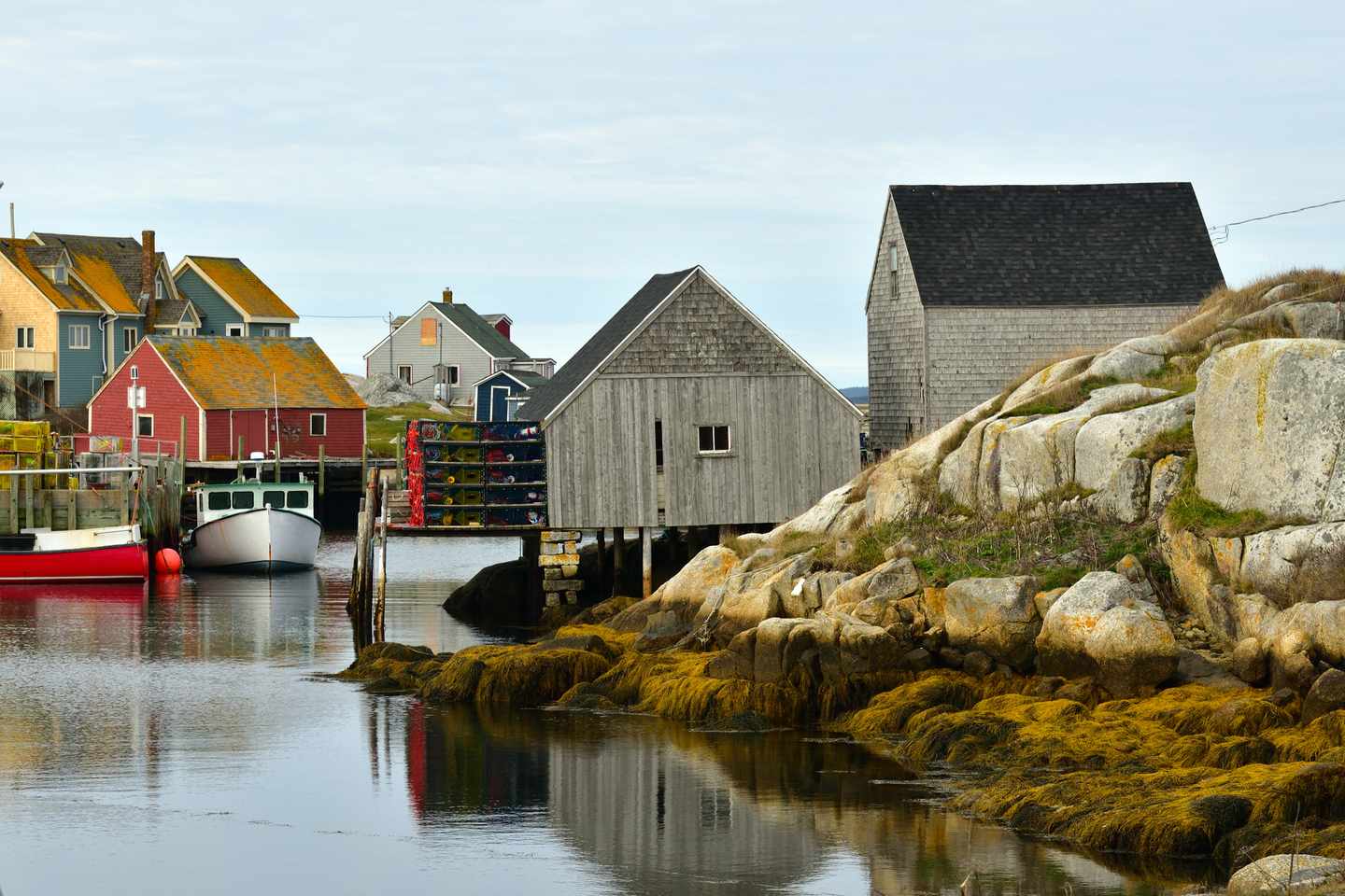 kanada-neuschottland-halifax-hafen-t-698075712.jpg