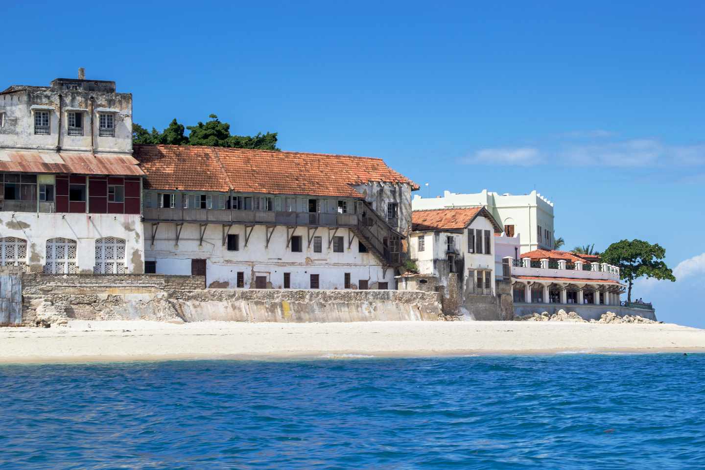 sansibar-stonetown-kueste-g-533048914.jpg