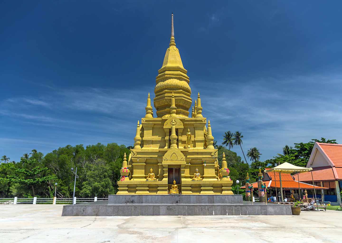 thailand-koh-samui-laem-sor-pagode-t-504681959.jpg