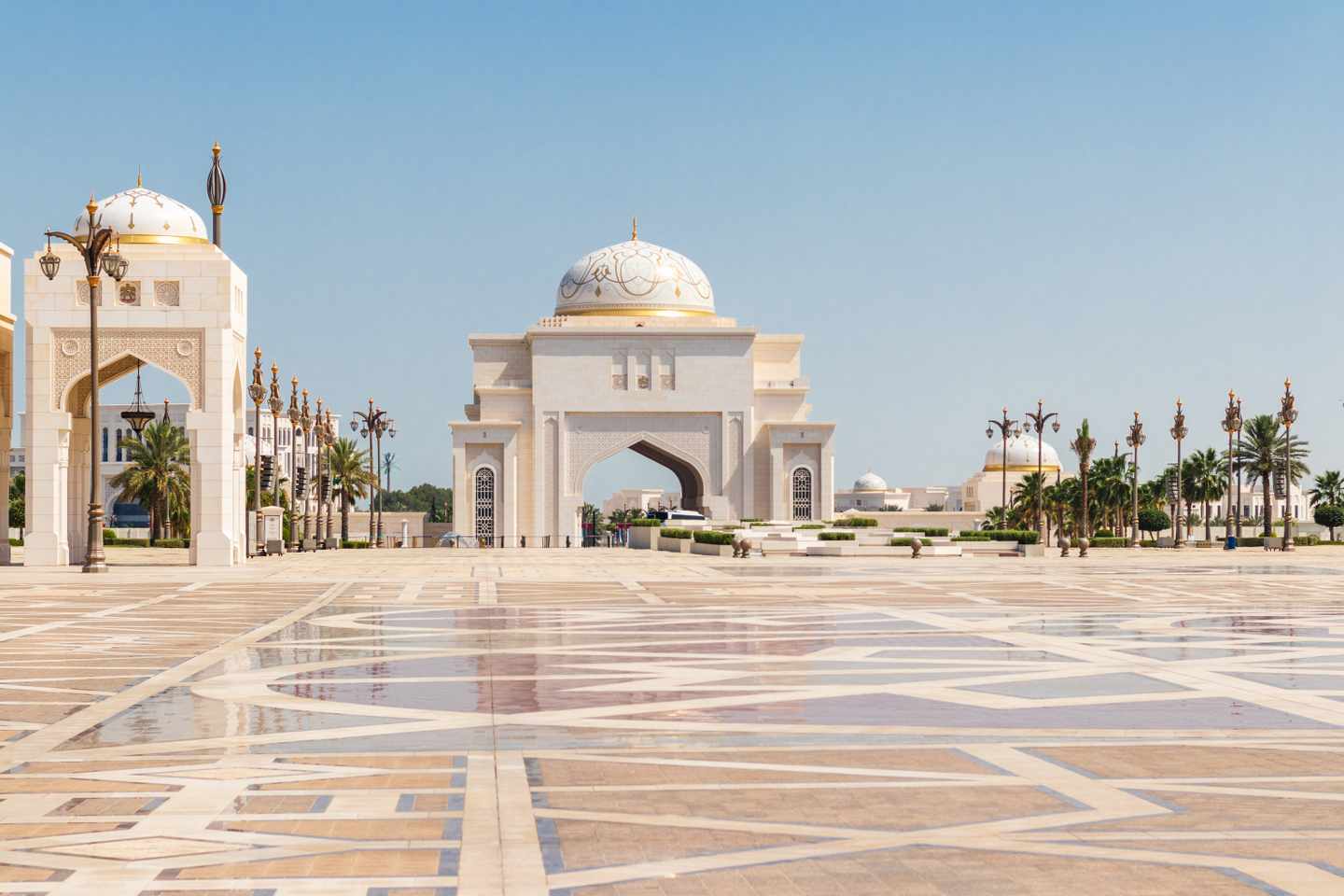 vae-abudhabi-qasralwatanpalast-g-1499014482.jpg