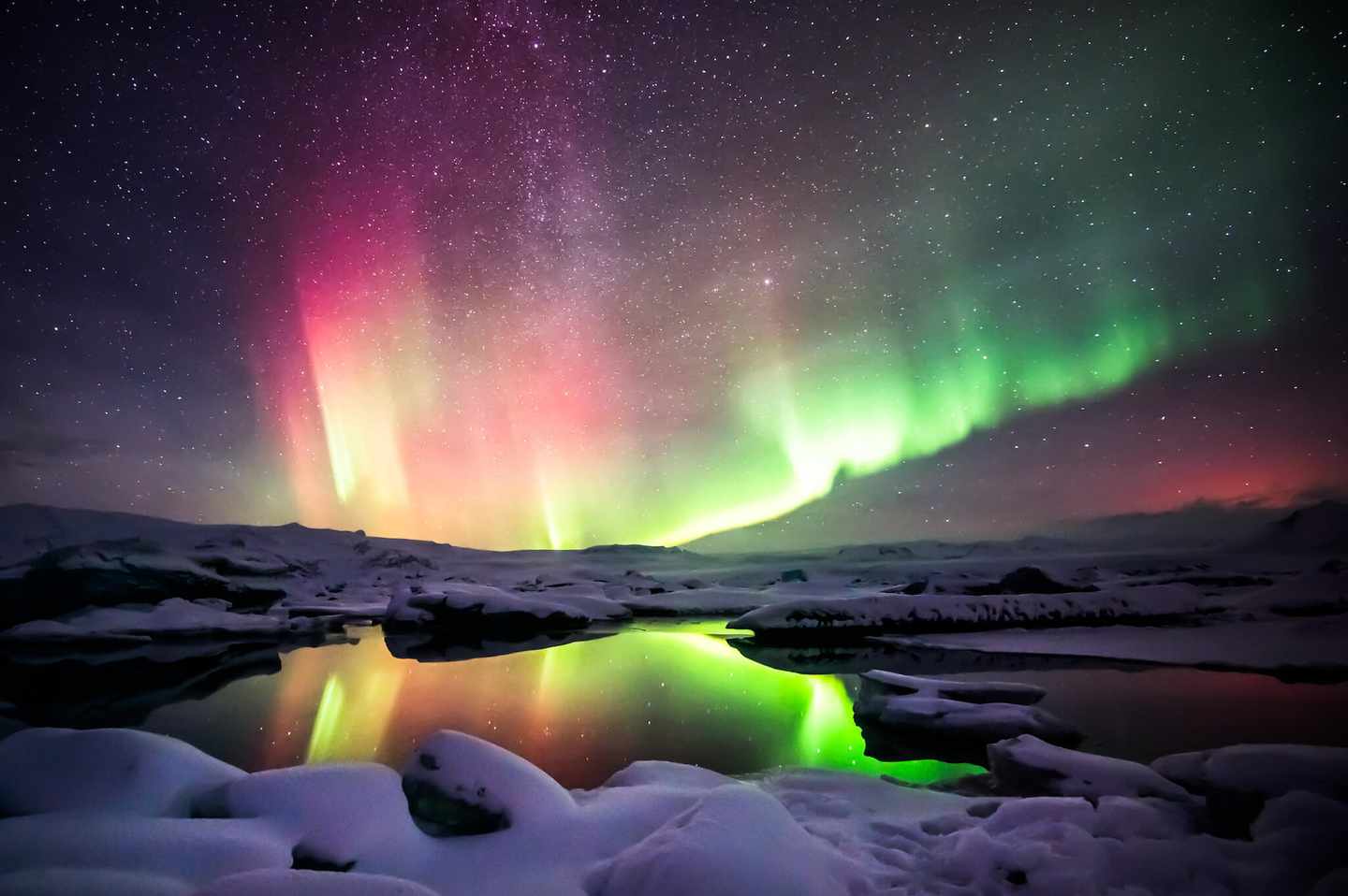 groenland-polarlichter-im-eis-g-488508586.jpg