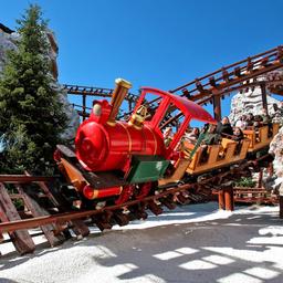 gardaland-zugachterbahn-mammut-p-SE46739_E-11034810.jpg