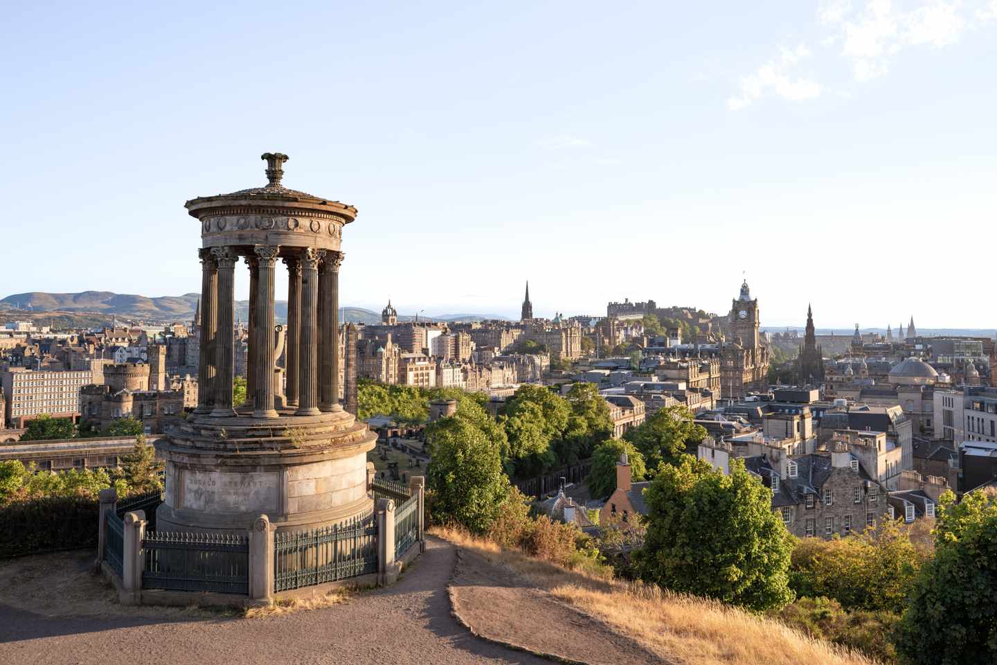 grossbritannien-schottland-edinburgh-calton-hill-g-1462219993.jpg