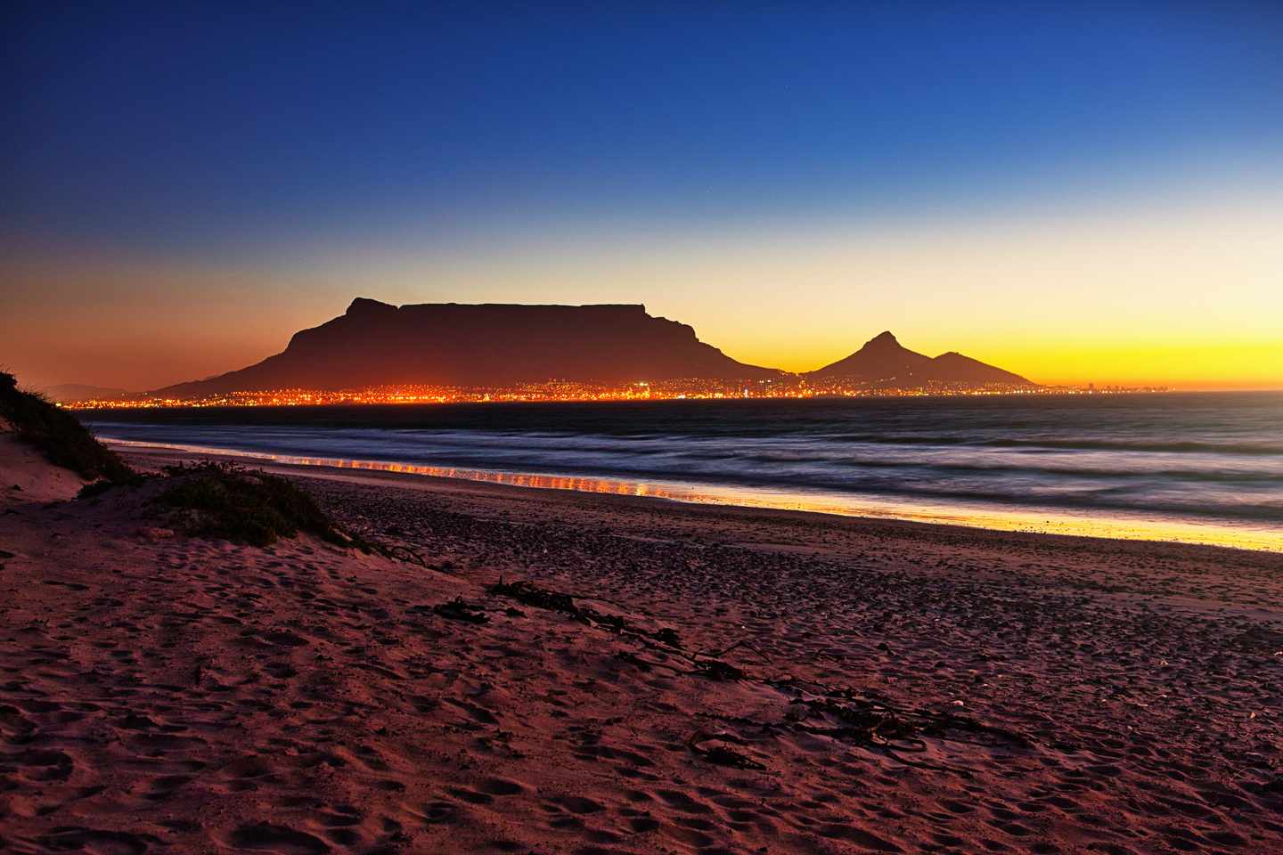 suedafrika-kapstadt-table -mountain-daemmerung-g-1295969675.jpg