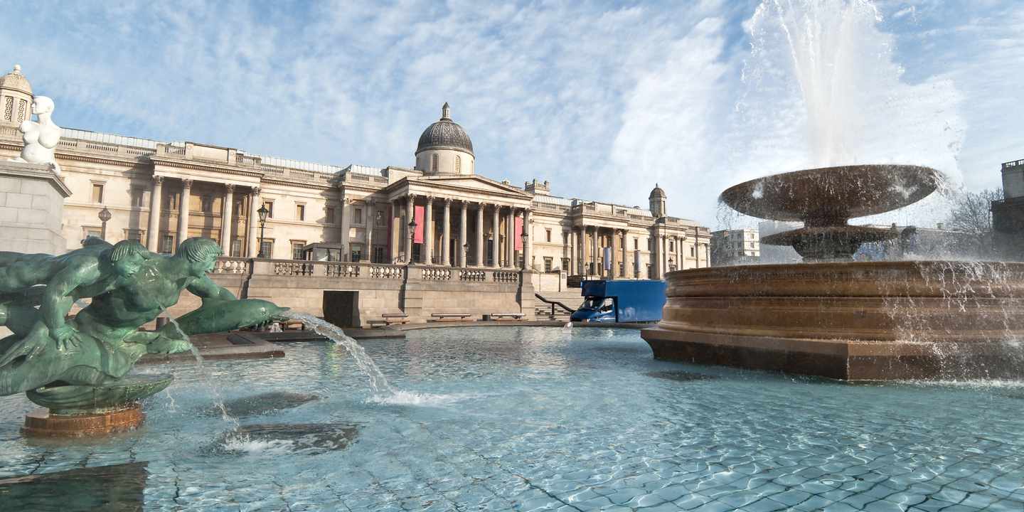 grossbritanien-london-trafalgar-square-national-gallery-brunnen-g-182483272.jpg