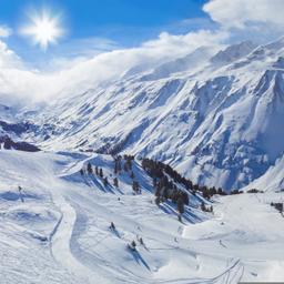 österreich-tirol-skigebiet-klein-g-501619236.jpg