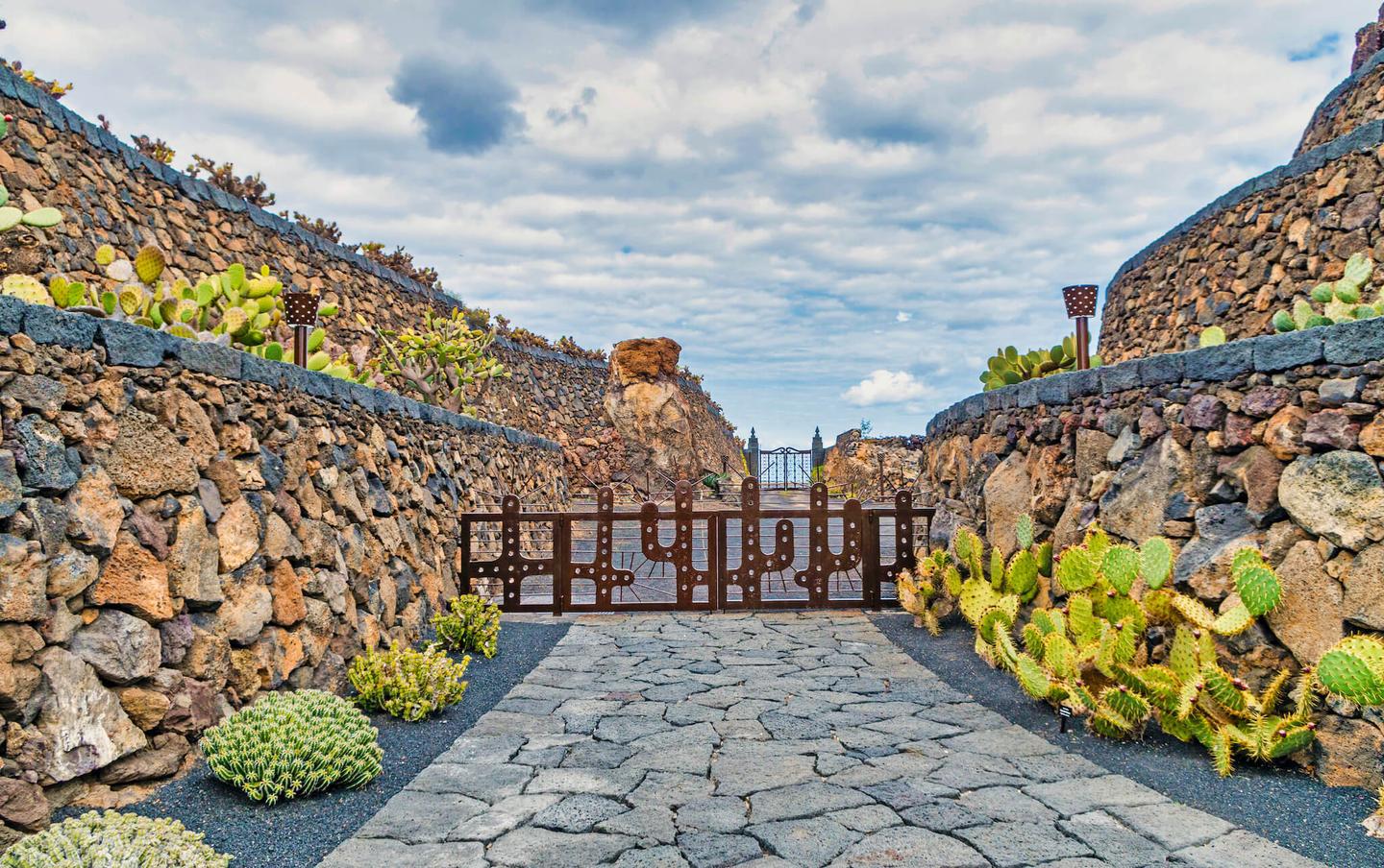 spanien-lanzarote-jardin-du-cactus-g-1128666015.jpg