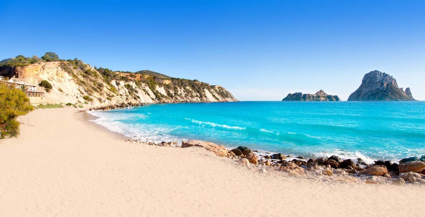 ibiza-cala-d-hort-strand-t-464492018.jpg