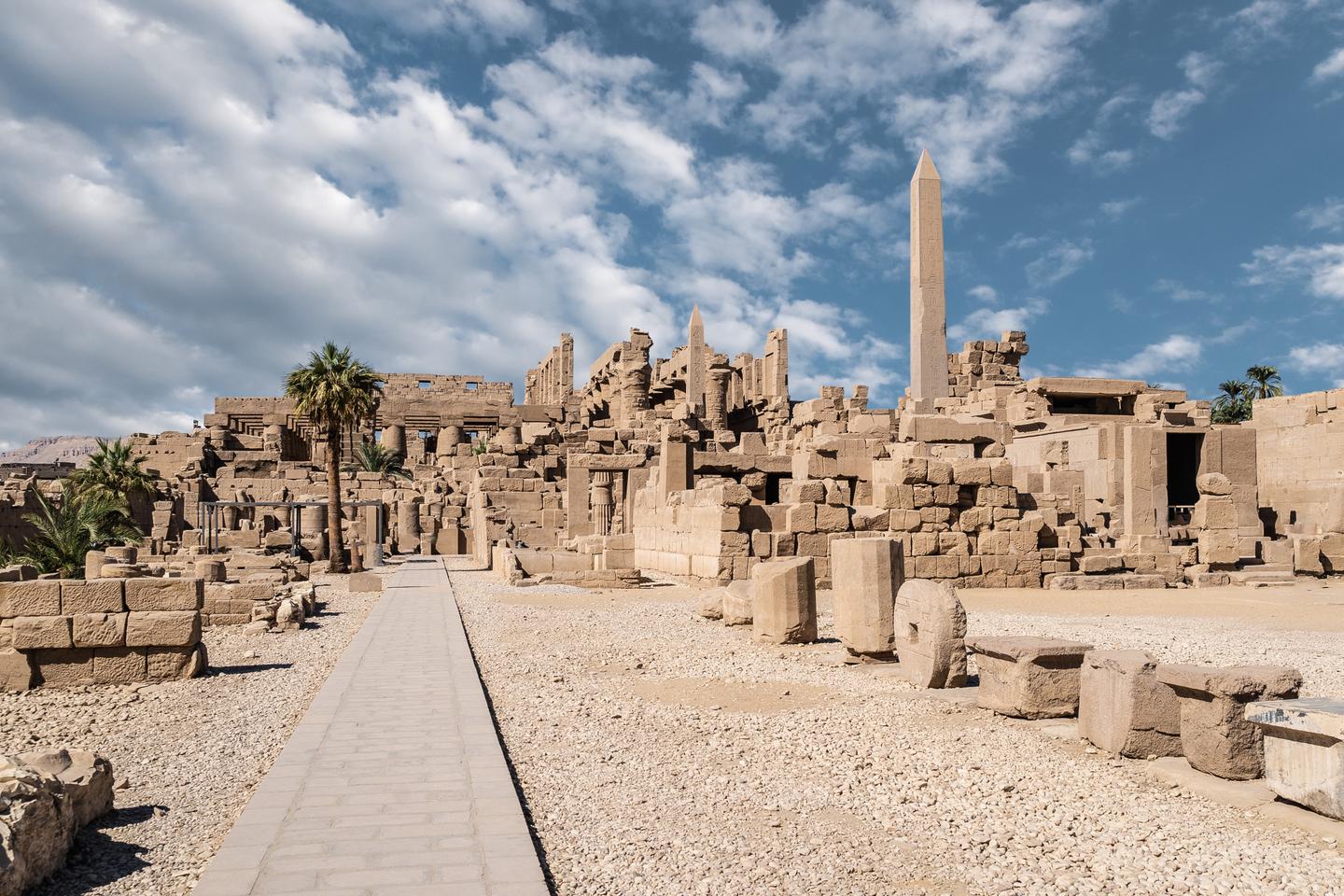 aegypten-luxor-tempel-karnak-g1195392618.jpg