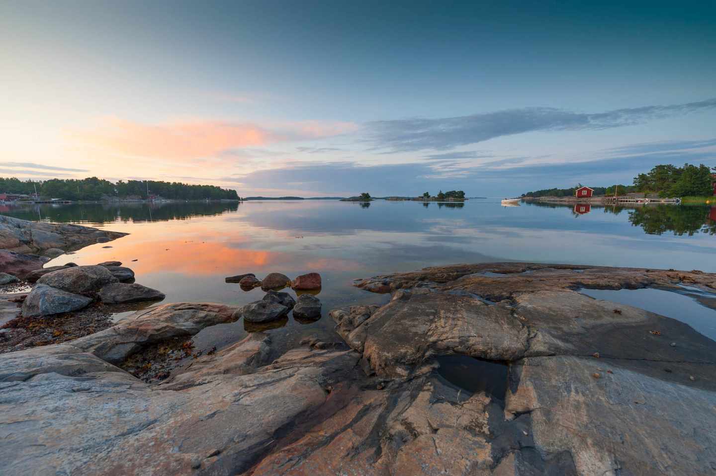 schweden-archipel-sonnenuntergang-g-155429259.jpg