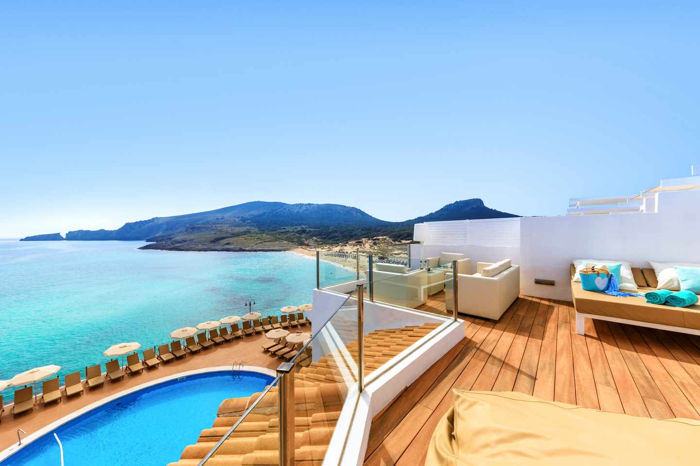 spanien-mallorca-cala-mesquida-viva-resort-spa-zimmer-mit-terasse-und-meerblick-h-1434741.jpg