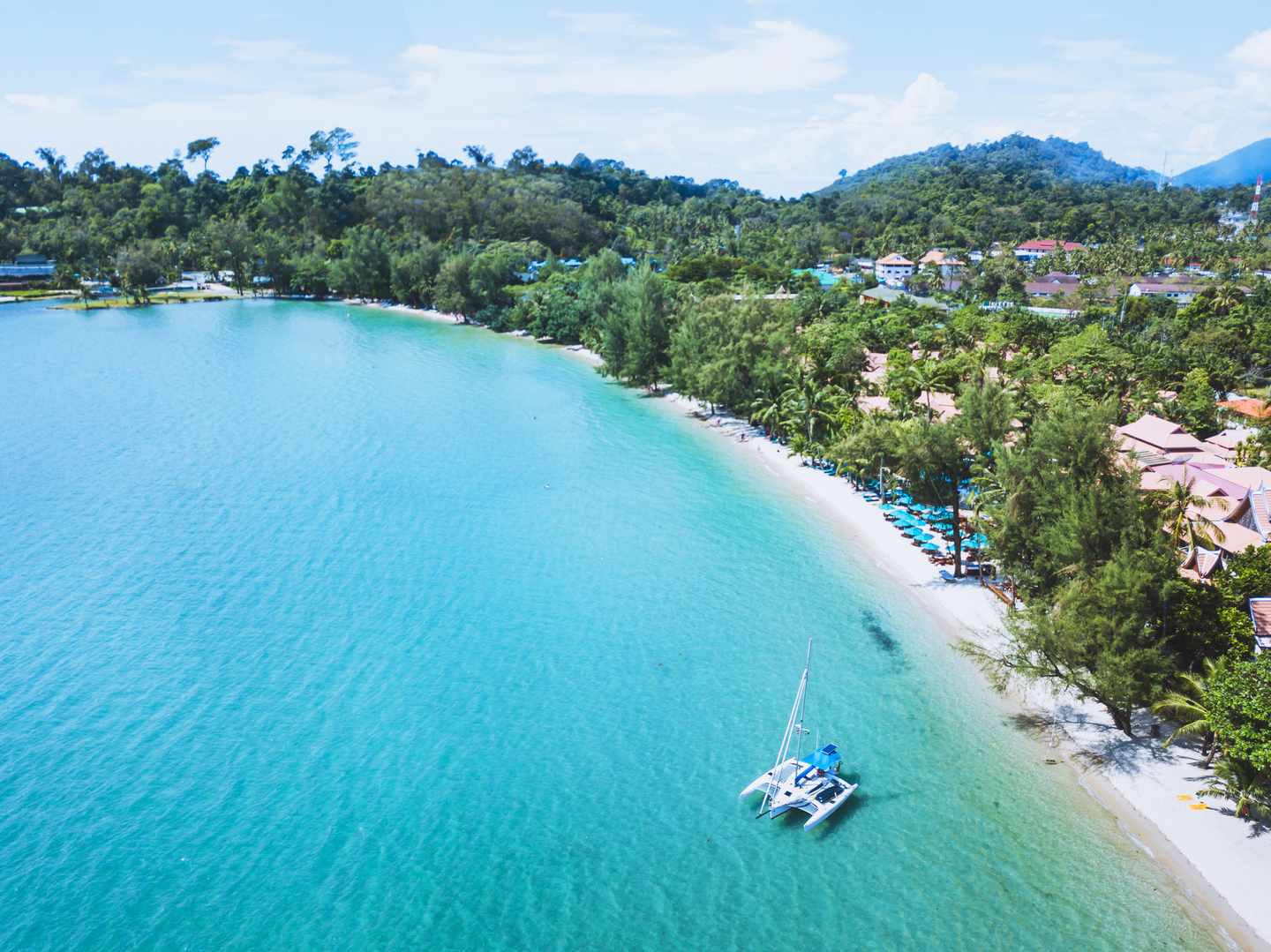 thailand-koh-chang-strand-katamaran-t-877516064.jpg