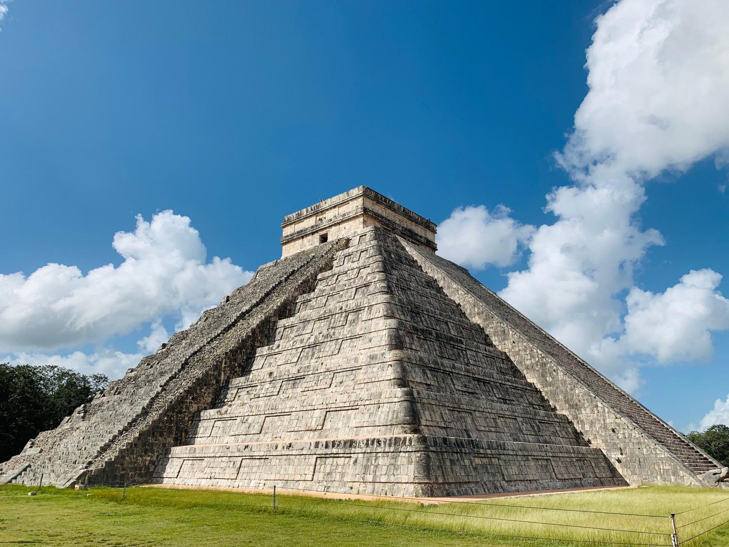 mexiko-cancun-chichen-itza-el-castillo-g-1573769913.jpg