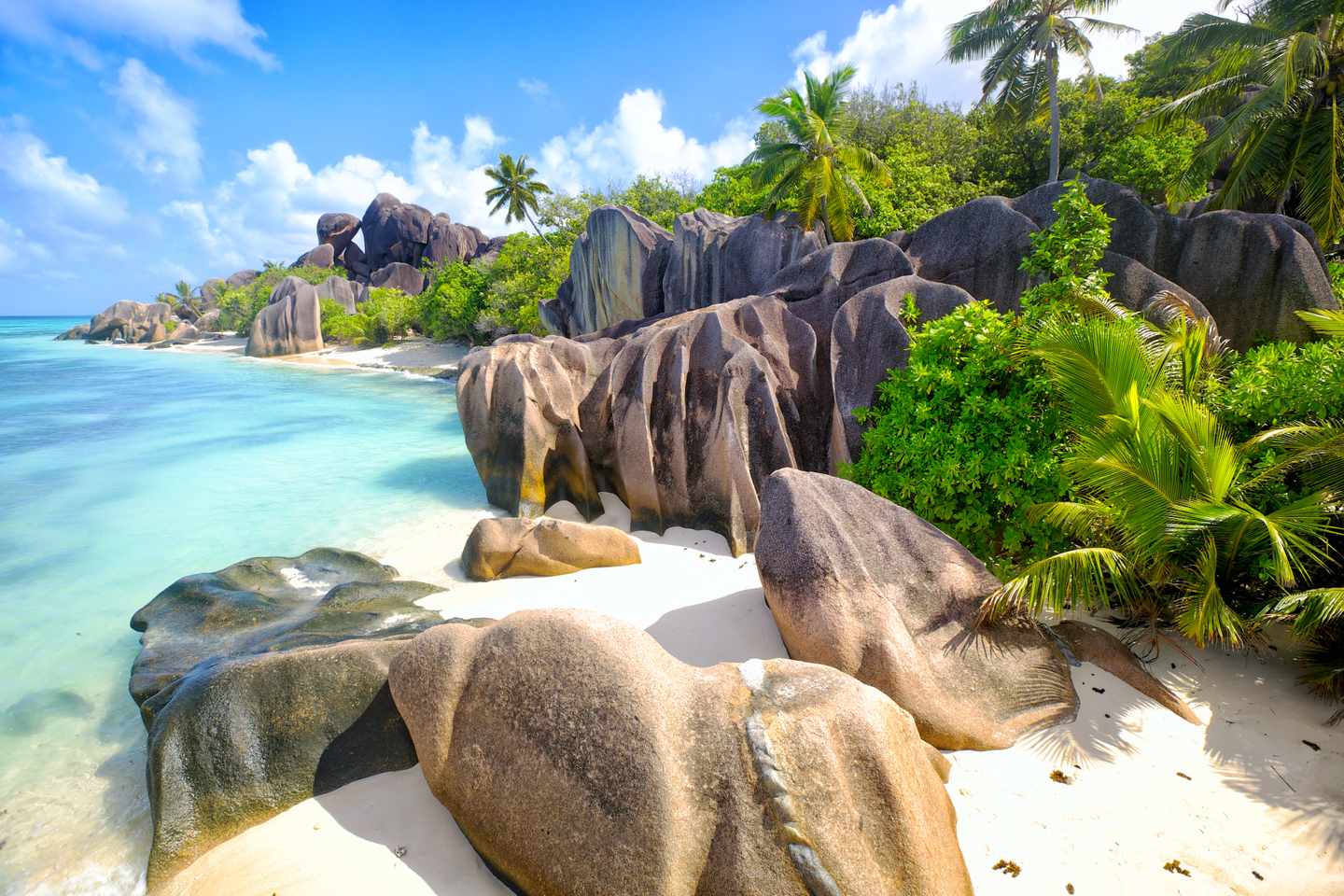 blt3dd1041785f37a82-seychellen-la-digue-anse-source-dargent-felformation-g-526248671.jpg Meterhohe Felsen am Seychellen-Strand Anse Source D‘Argent