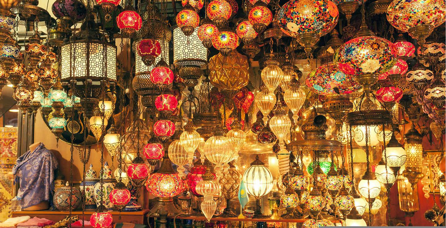 blt0d580942e601fad9-tuerkei-istanbul-traditioneller-baazar--mit-viele-lampen-g-904438560.jpg tuerkei-istanbul-aegyptischer-basar-2267626583.jpg