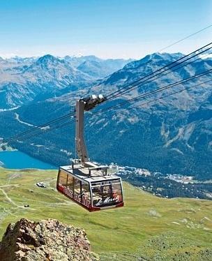 Jetzt entdecken Das Oberengadin gemütlich erwandern - die Bergwelt rund um St. Moritz