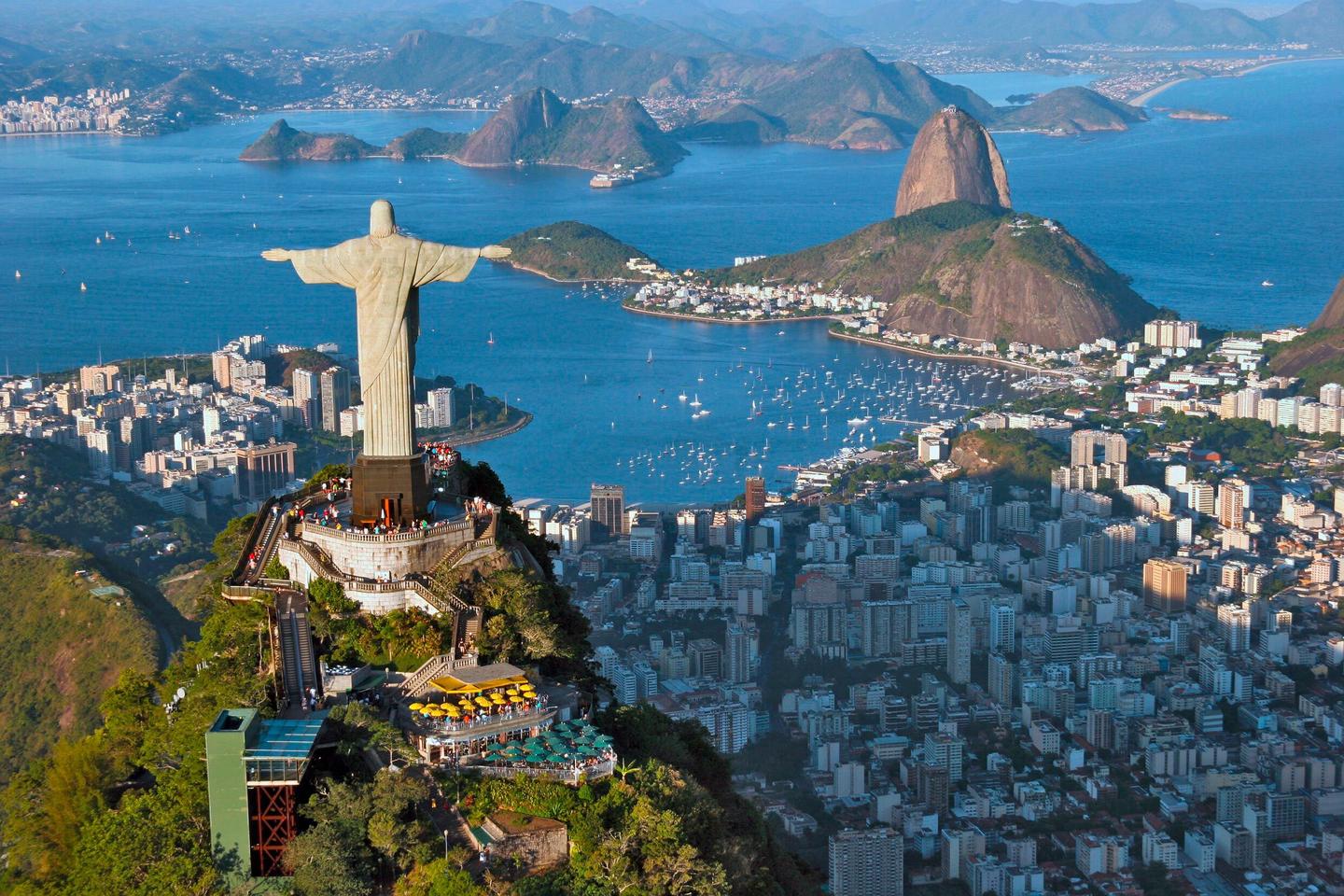 brasilien-rio-de-janeiro-cristo-redentor-luftansicht-p-L46099.jpg