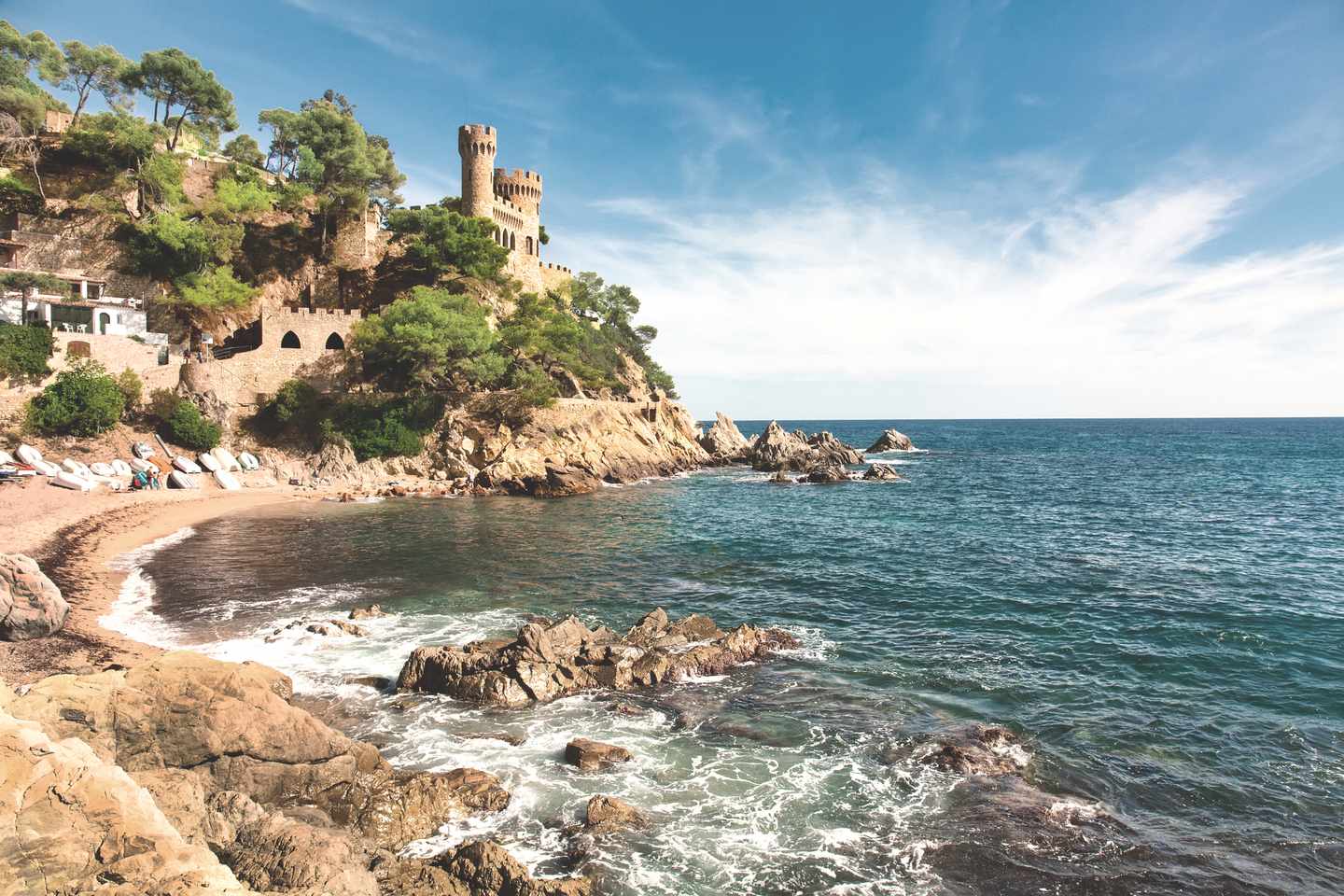 spanien-balearen-kueste-bei-lloret-de-mar-g-1051081784.jpg