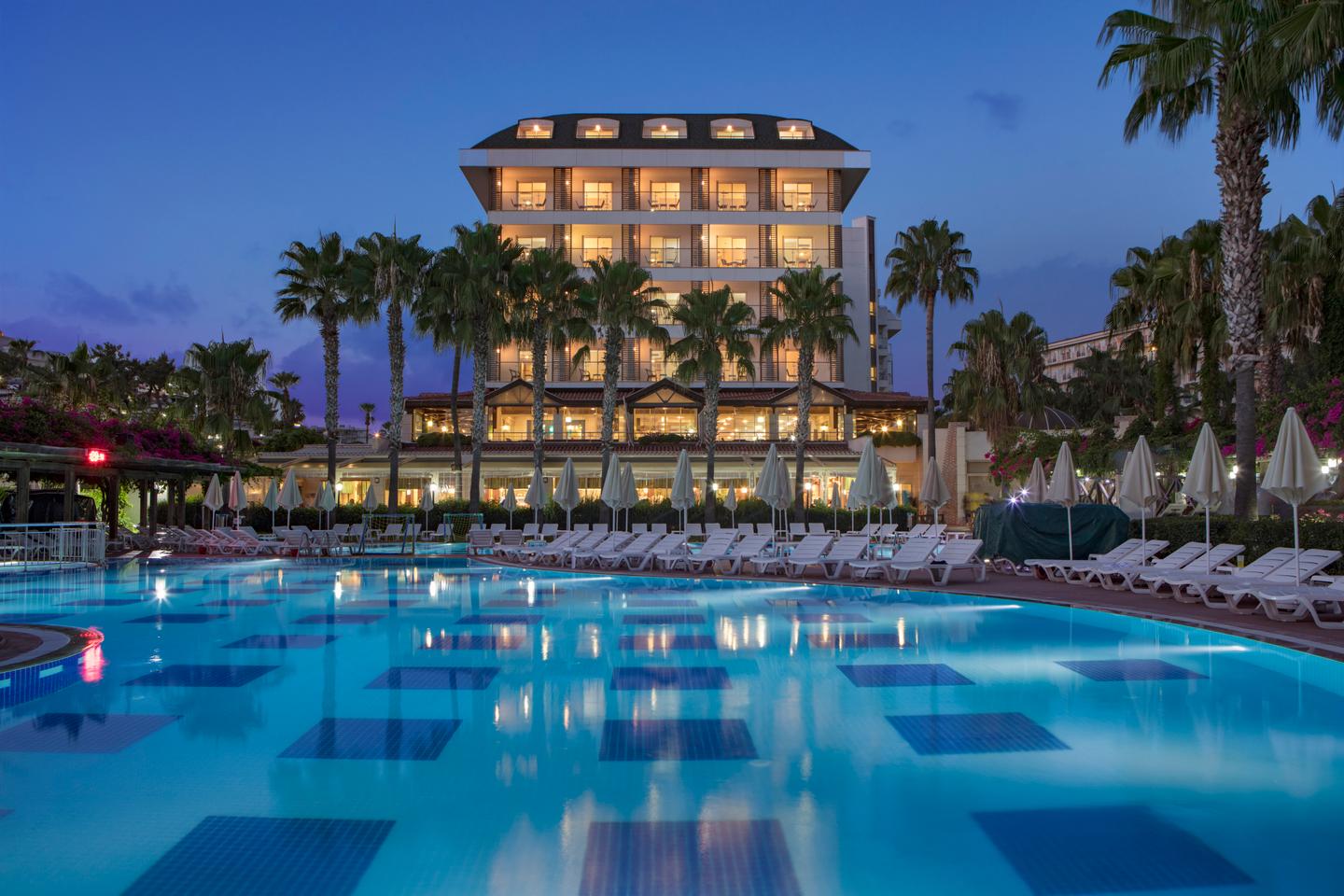 Trendy_Palm_Beach_QF_Bild_1.jpg