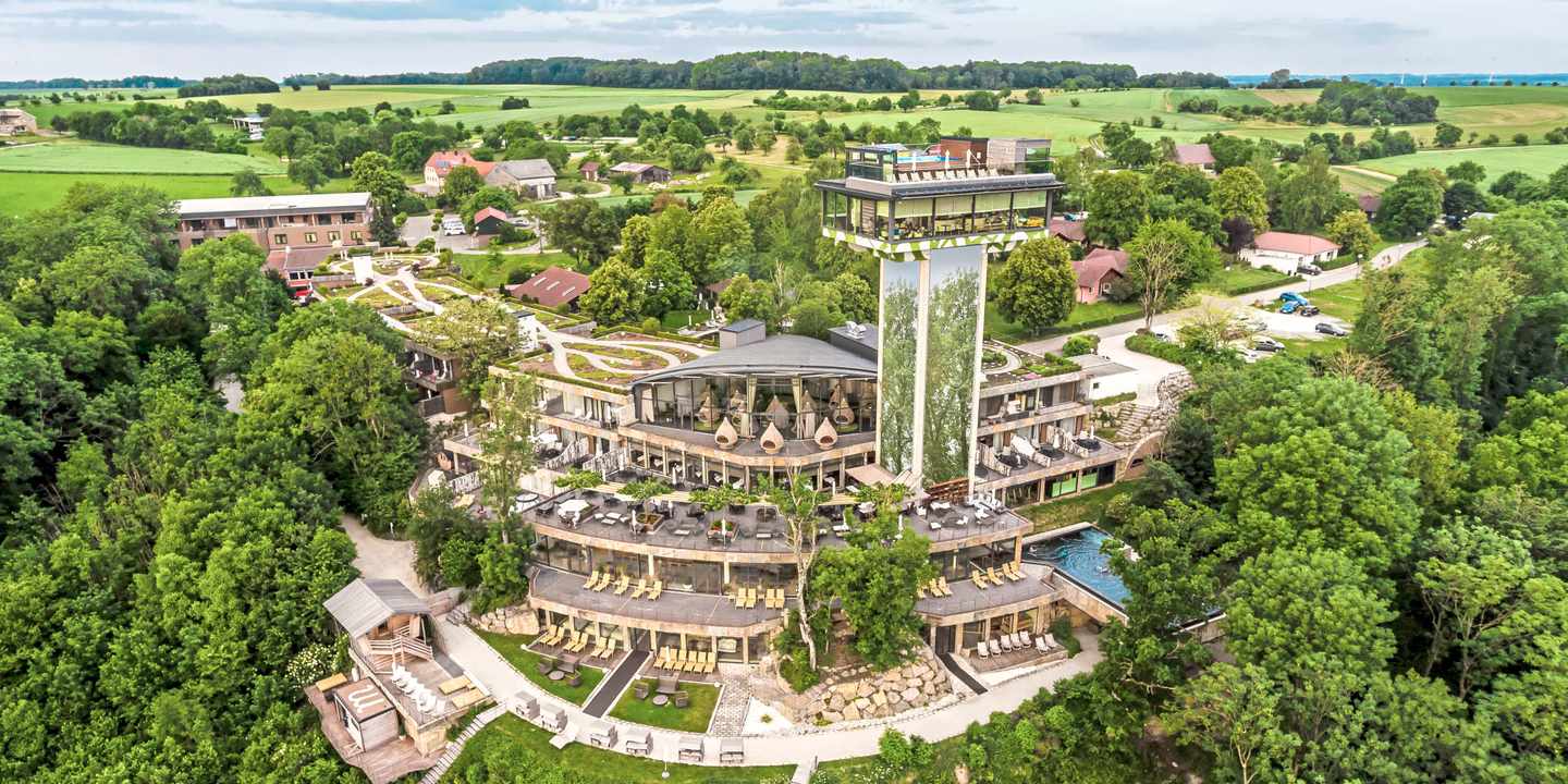 deutschland-baden-wuerttemberg-langenburg-mawell-resort-terrassenanlage-natur-wellnesshotel-DER1442010.jpg