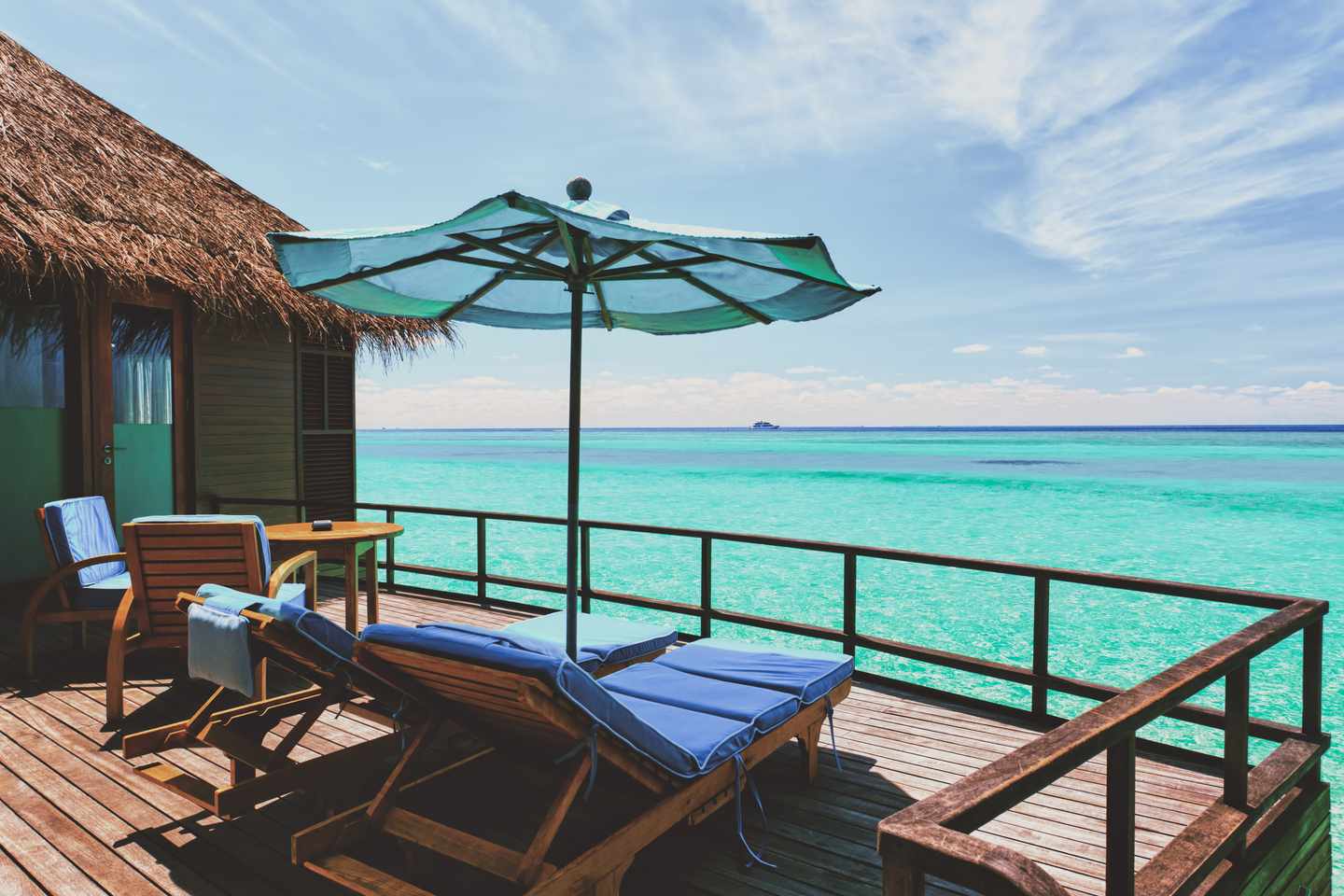 Malediven-Wasserbungalows-g-141205015.jpg