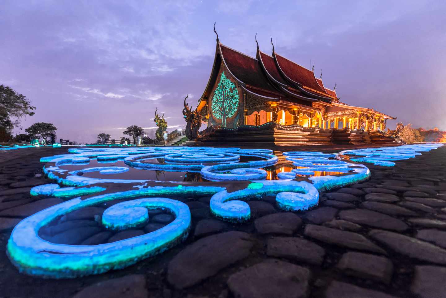thailand-ubon-ratchathani-tempel-t-949503666.jpg