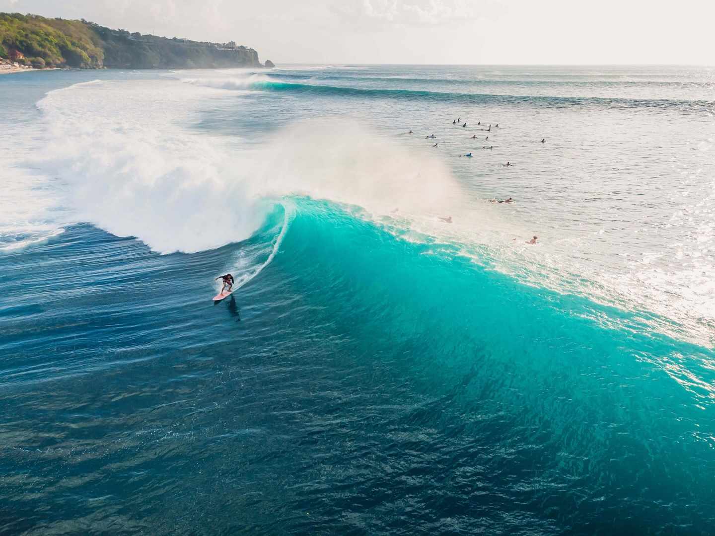 blt17a7252519d956e2-usa-hawaii-surfer-im-meer-g-1314365109.jpg Surfer im Meer bei Wellengang