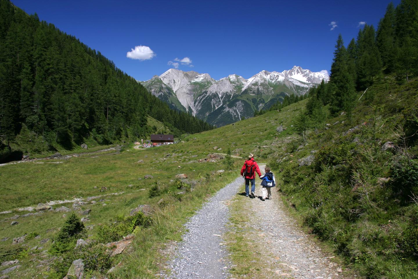familienhotel-Tirol-g-115892630.jpg