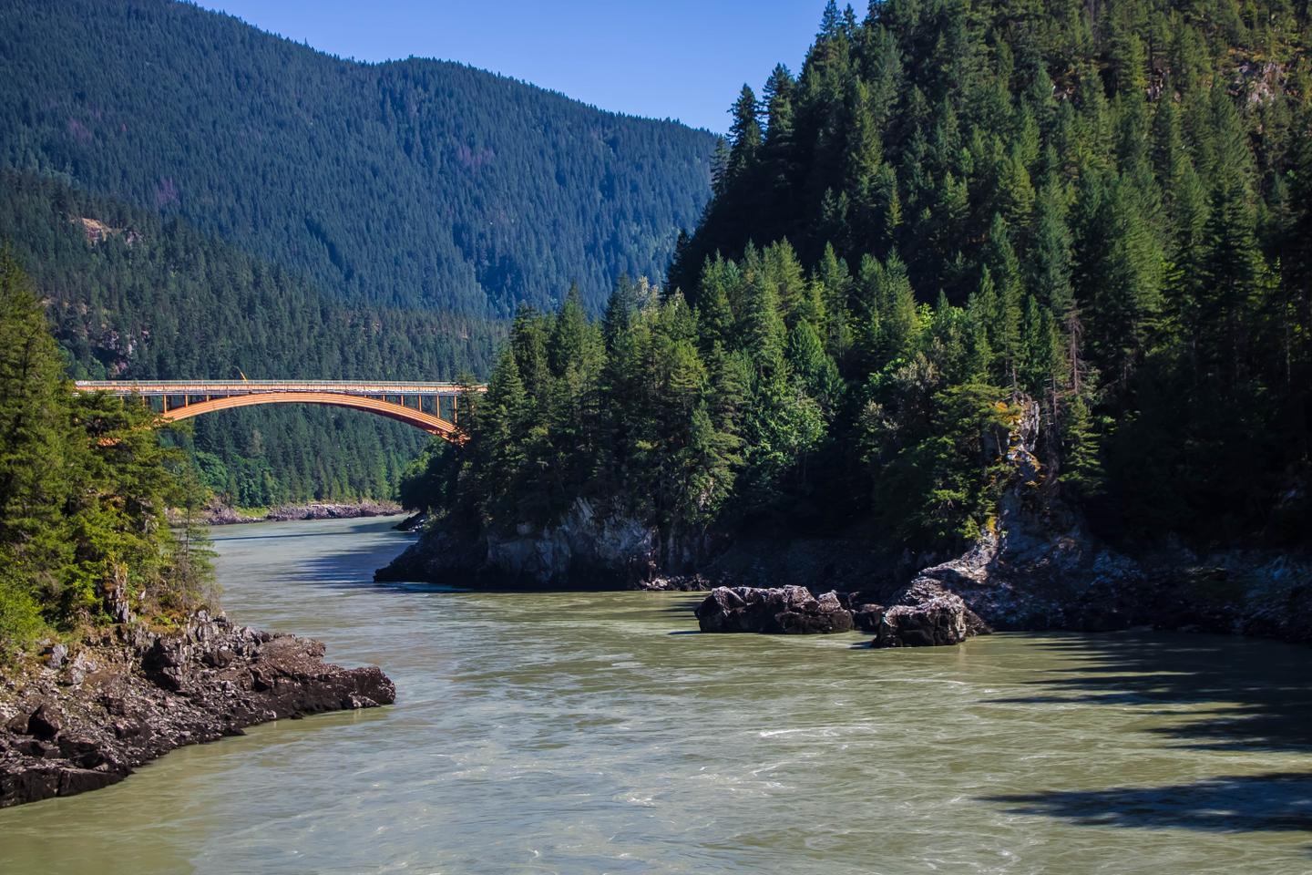 kanda-british-columbia-fraser-canyon-g-935812040.jpg
