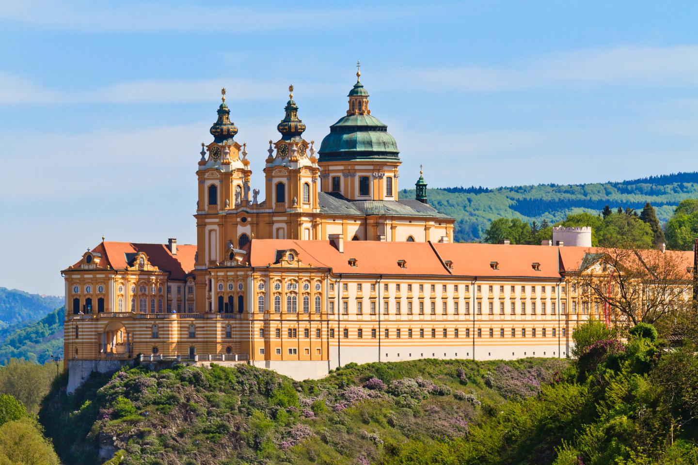 bltbbf588ae2bd238b2-oesterreich-wachau-stift-melk-g-153036110.jpg oesterreich-wachau-stift-melk-g-153036110.jpg