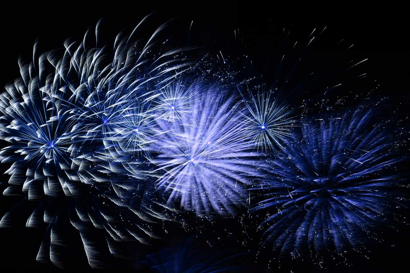 silvester-feuerwerk-t-126449230.jpg