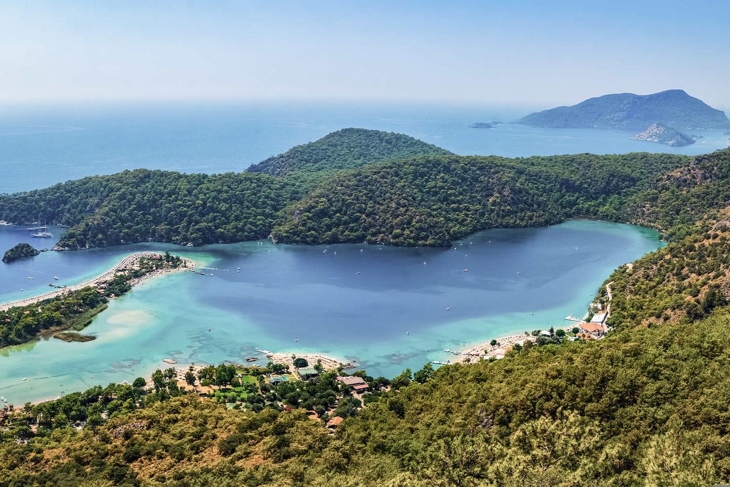 tuerkei-mugla-panoramalandschaft-des-oeluedeniz-strandes-g-1368196769.jpg