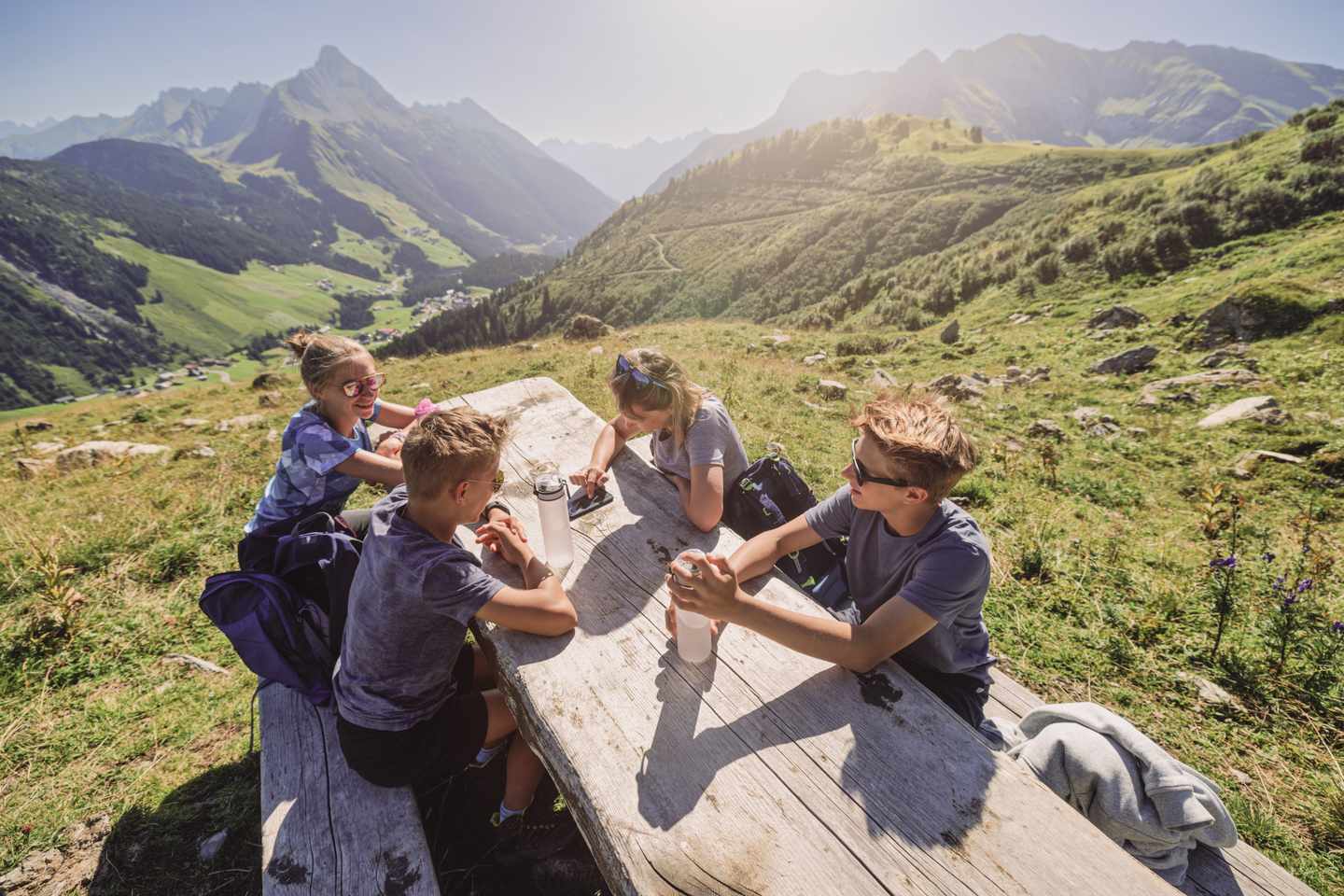 familienurlaub-alpen-wandern-kinder-g-1417071283.jpg