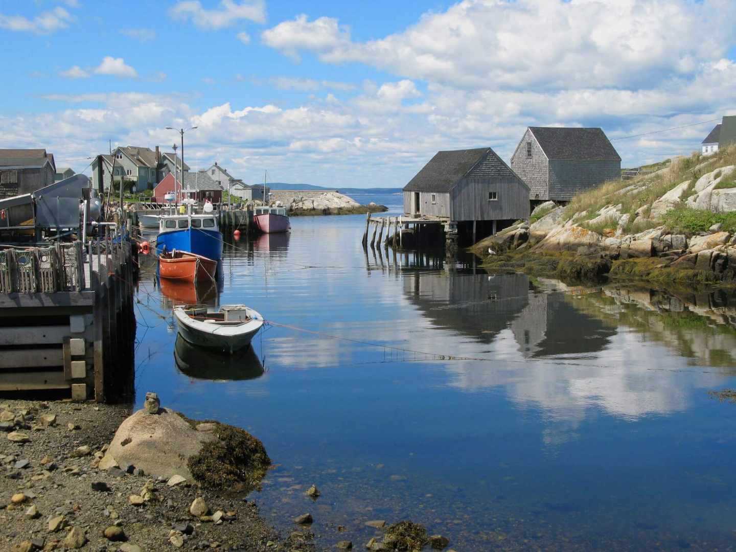 kanada-peggys-cove-fischerboote-dertour-g-466819760.jpg