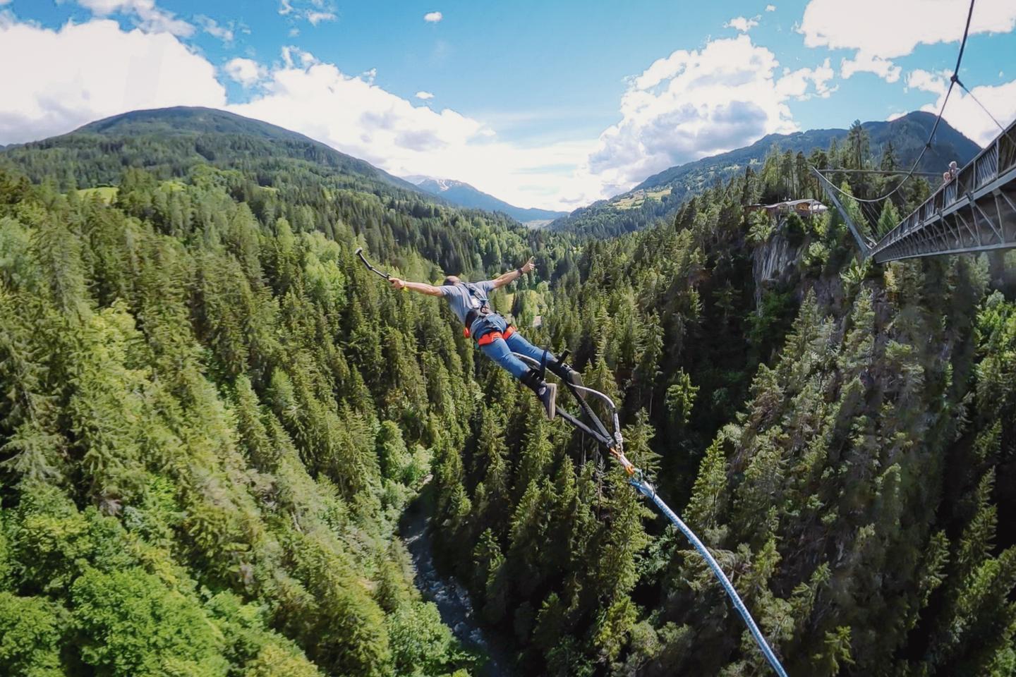 Oesterreich-Area47-bungeejumping-pa_area47-15.jpg