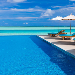 infinity-pool-g-136249763.jpg