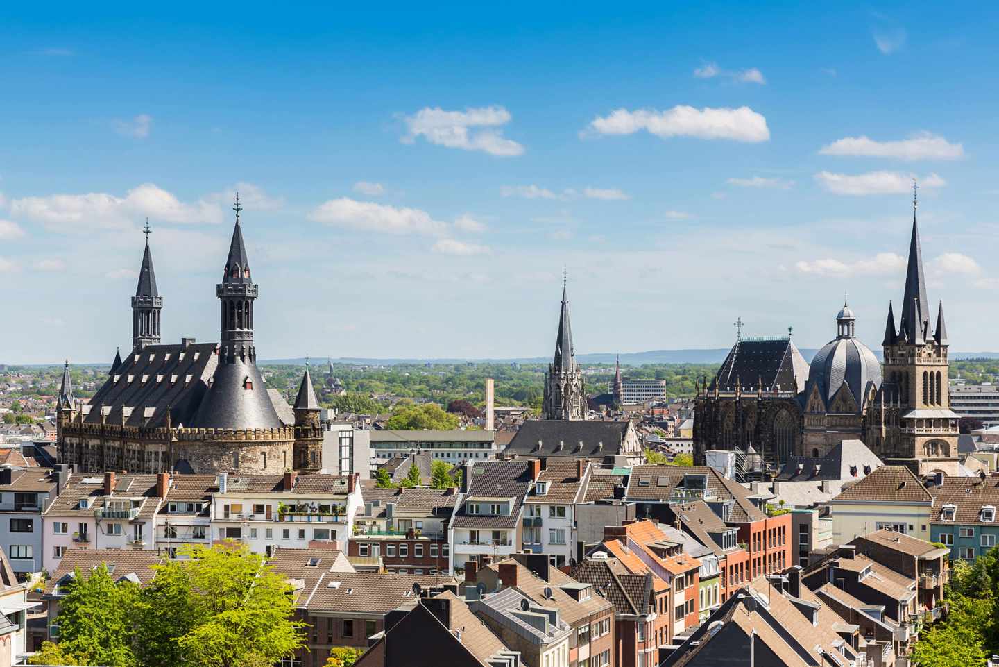 aachen-altstadt-kaiserdom-t-485664232.jpg