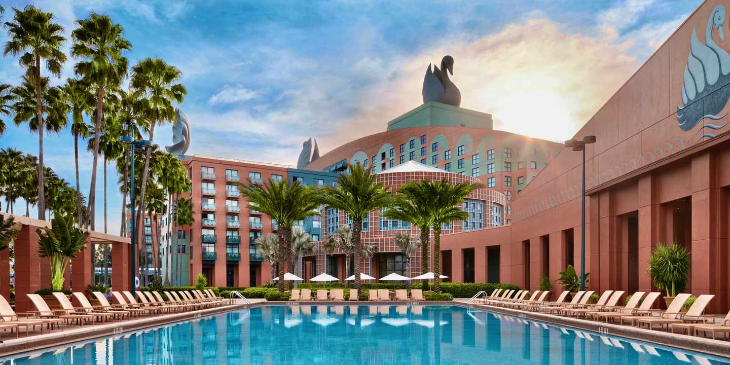 freizeitparks-aussergewoehnliche-hotels-im-freizeitpark-walt-disney-world-swan-hotel-aussen-DER1154427.jpeg