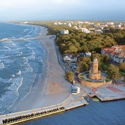 polen-kolberg-hafen-und-leuchtturm-von-oben-g-1819027800.jpg