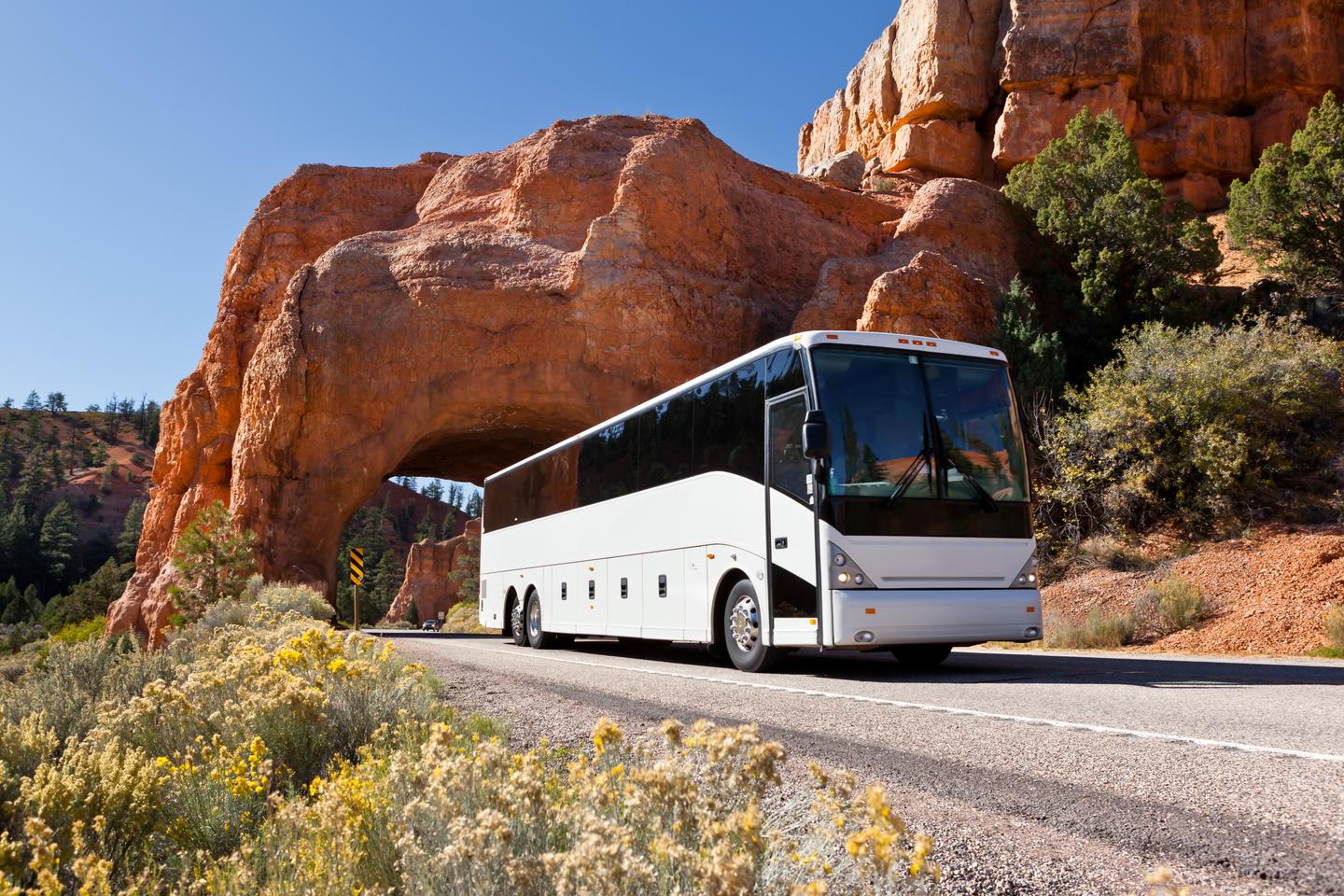 usa-utah-bryce-canyon-national-park-shuttle-bus-g-187613060.jpg