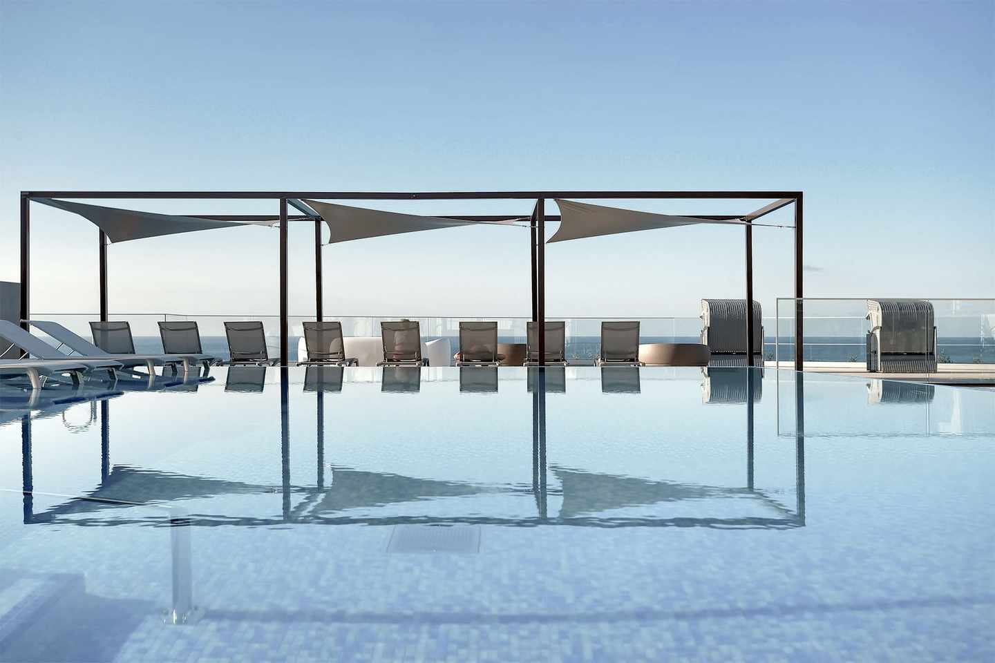 portugal-madeira-sentido-galomar-infinity-pool-kolkrabenjan.jpg