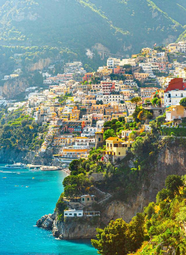 Hotels buchen Blick über die Küste Positanos in Italien