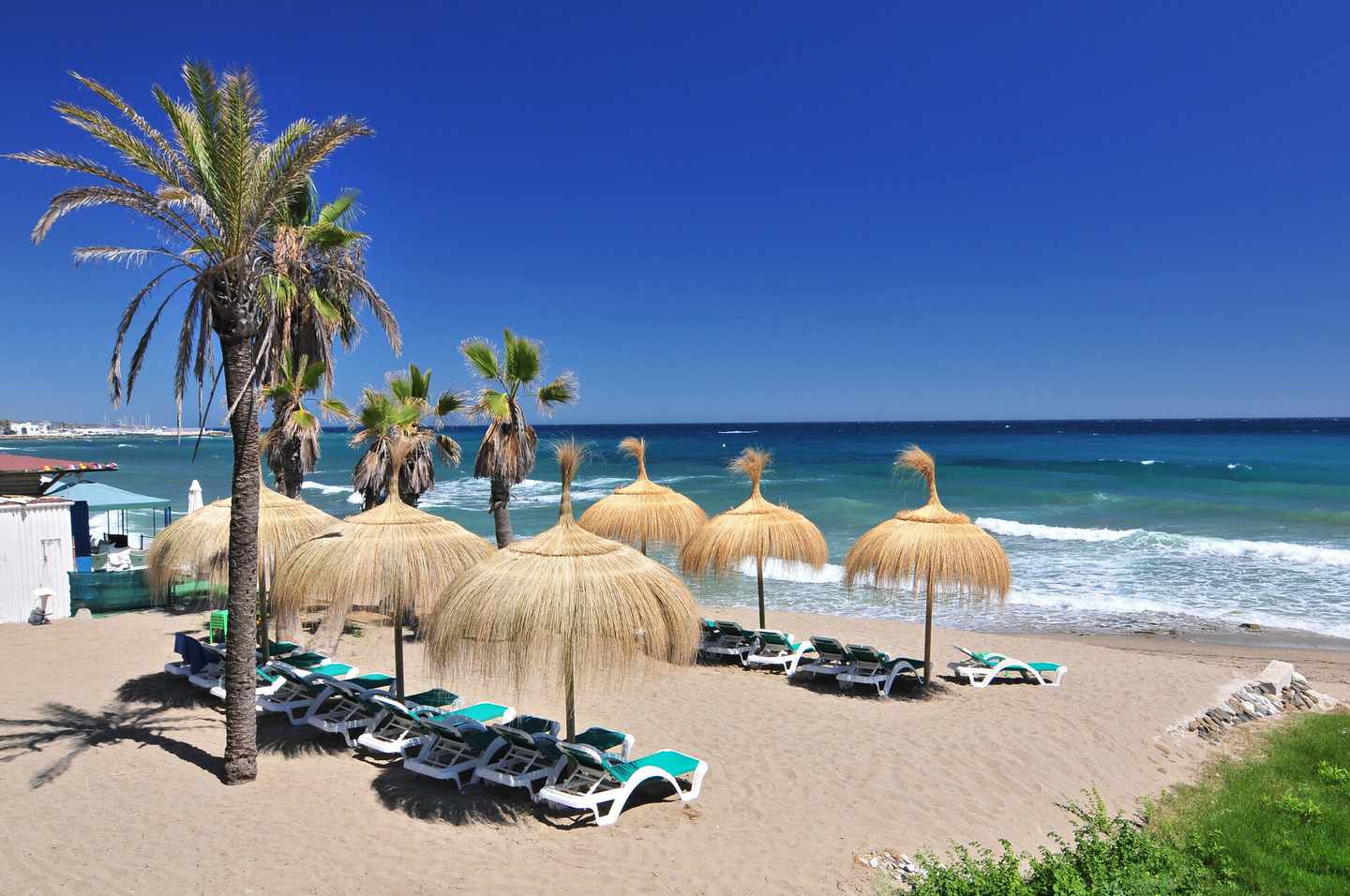 spanien-andalusien-costa-del-sol-marbella-strand-klein-g-1200164660.jpg